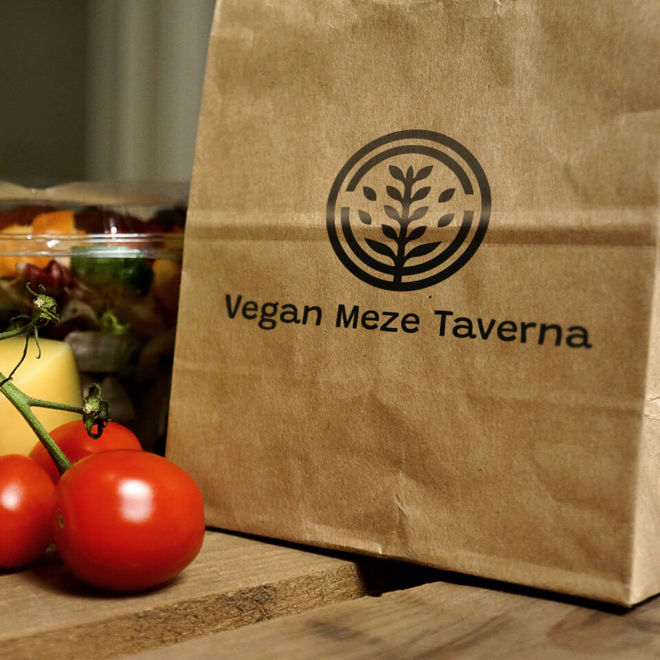 logo di un ristorante specializzato in mezze vegane