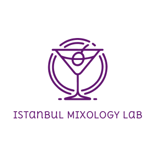 Logo di Istanbul Mixology Lab con icona del bicchiere da cocktail